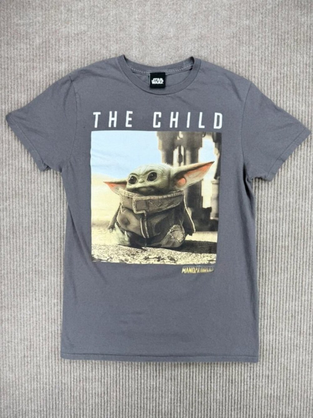 Star Wars The Mandalorian The Child Baby Yoda Gray Graphic T Shirt Mens S